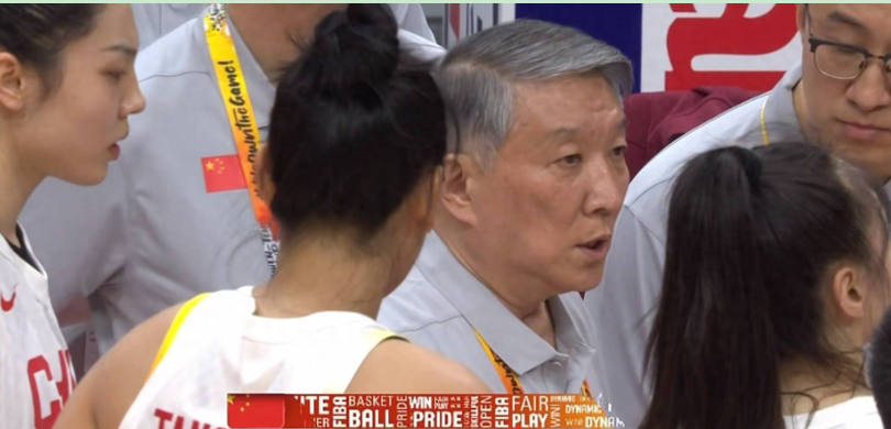 中国女篮三大内线合砍47分,球队却曝出最弱一环,赛后遭球迷批评